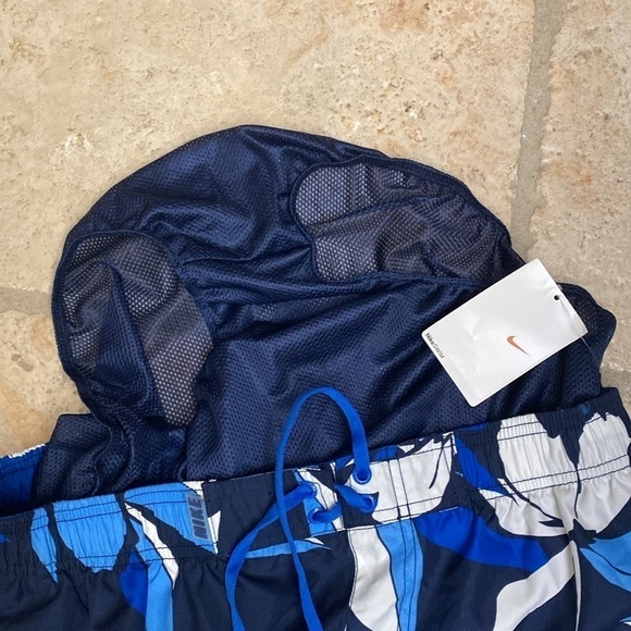 NWT Nike Swim trunks board shorts Men’s M blue Tropical Pull On Beach Coastal - Picture 6 of 15